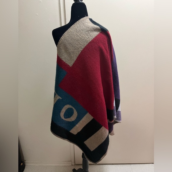 Shawl - Picture 5 of 8